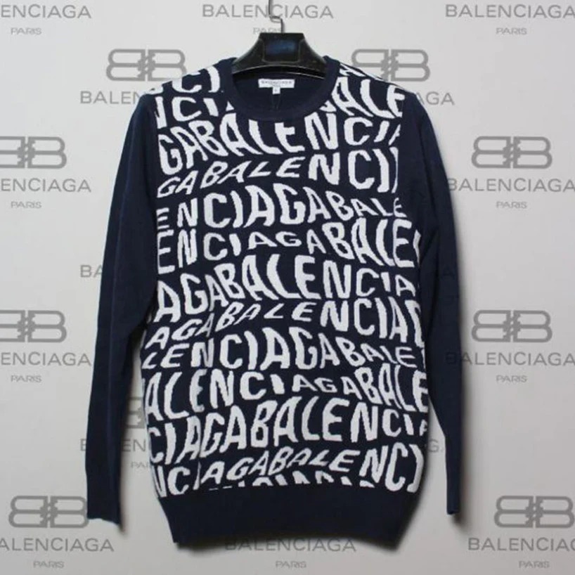 The Luxury Jersey Quarter-Zip Pullover: Effortless Warmth Meets Modern&nbsp;Elegance